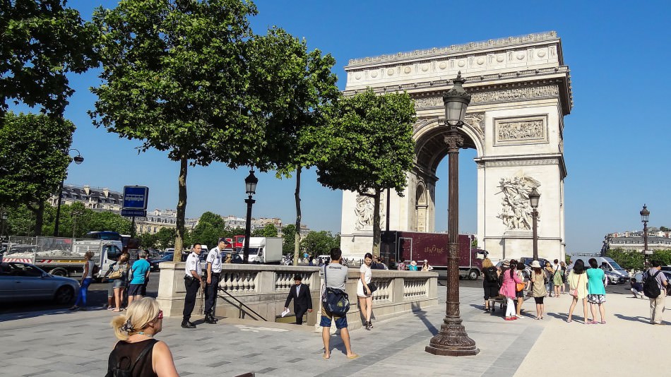 Arc de Triomphe Champs Elysees